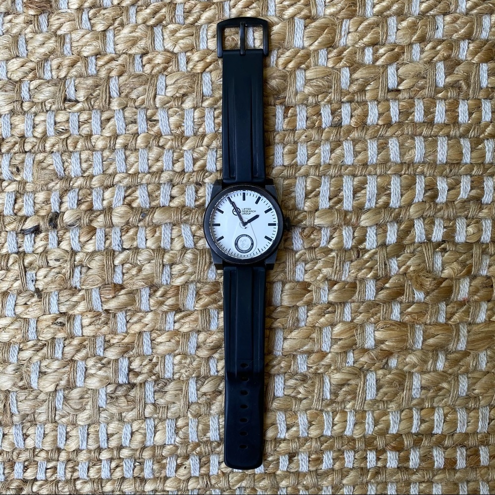 LRG Wristwatch